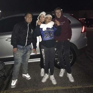 Meet your Posher, Jj